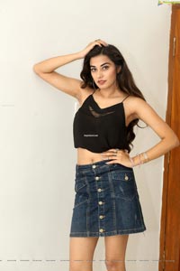 Stefy Patel at Ninnu Thalachi Movie Interview