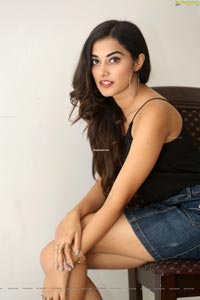 Stefy Patel at Ninnu Thalachi Movie Interview