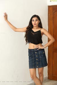 Stefy Patel at Ninnu Thalachi Movie Interview