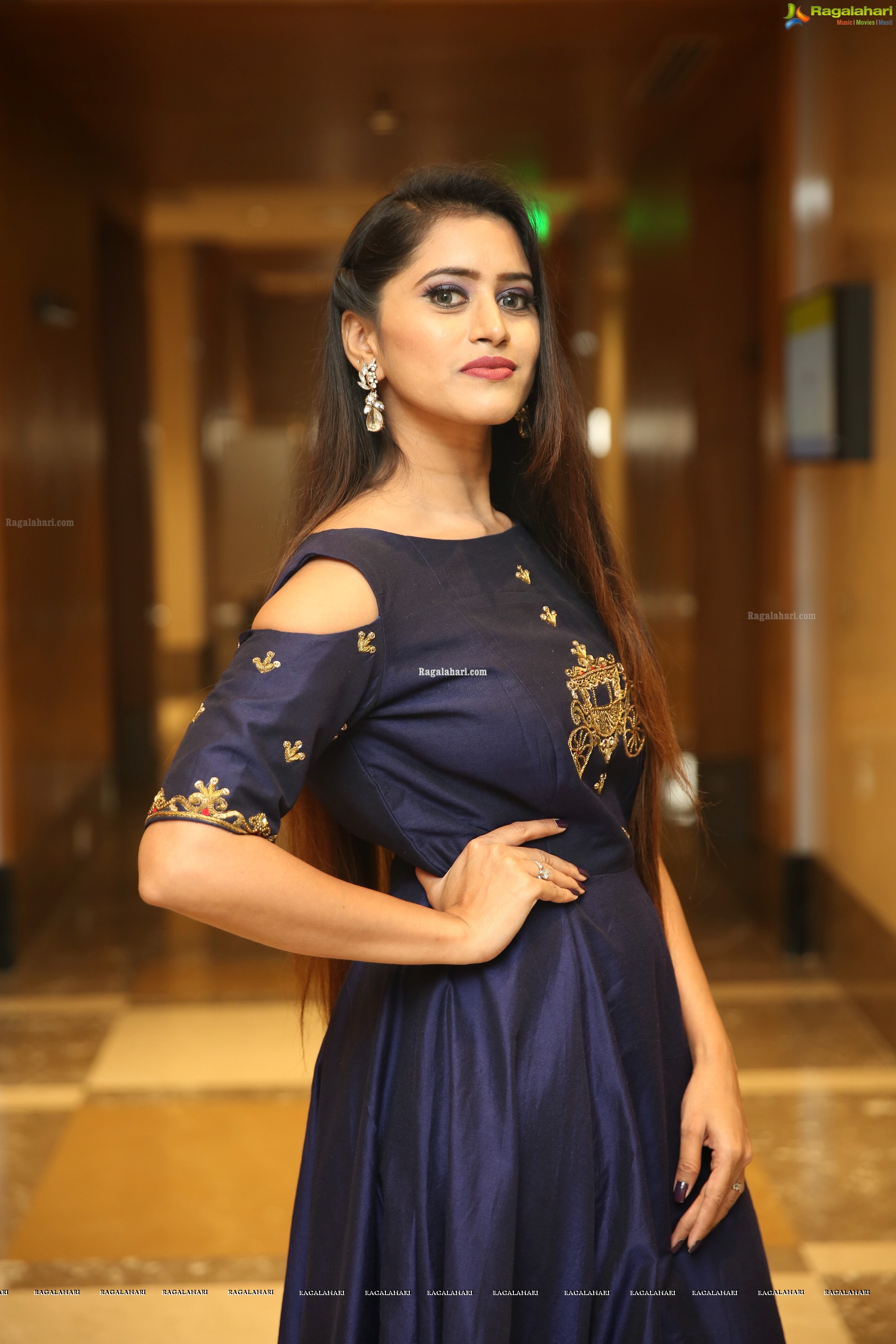 Swathi Kashyap at Sutraa Grand Curtain Raiser & Fashion Showcase