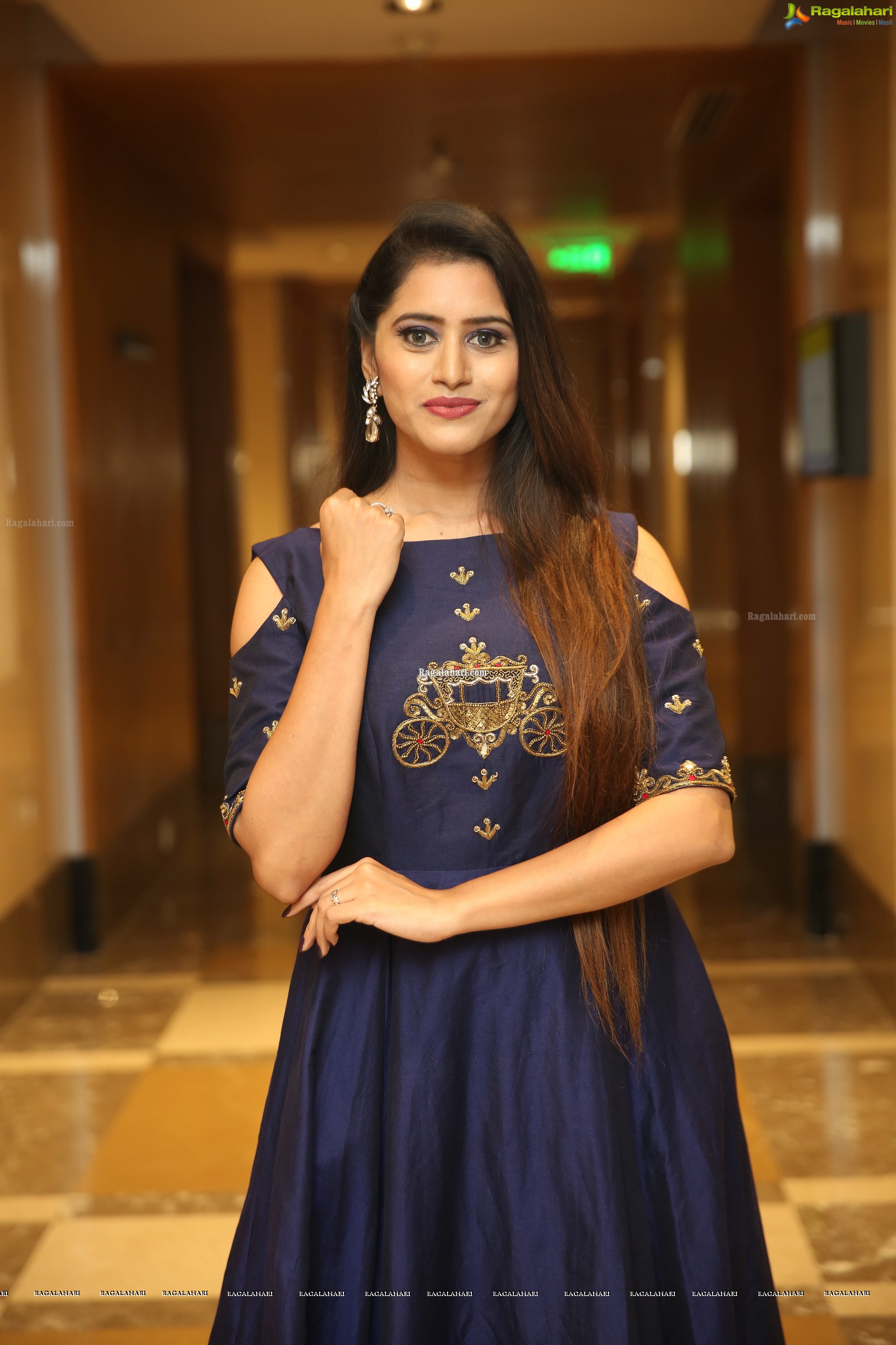 Swathi Kashyap at Sutraa Grand Curtain Raiser & Fashion Showcase