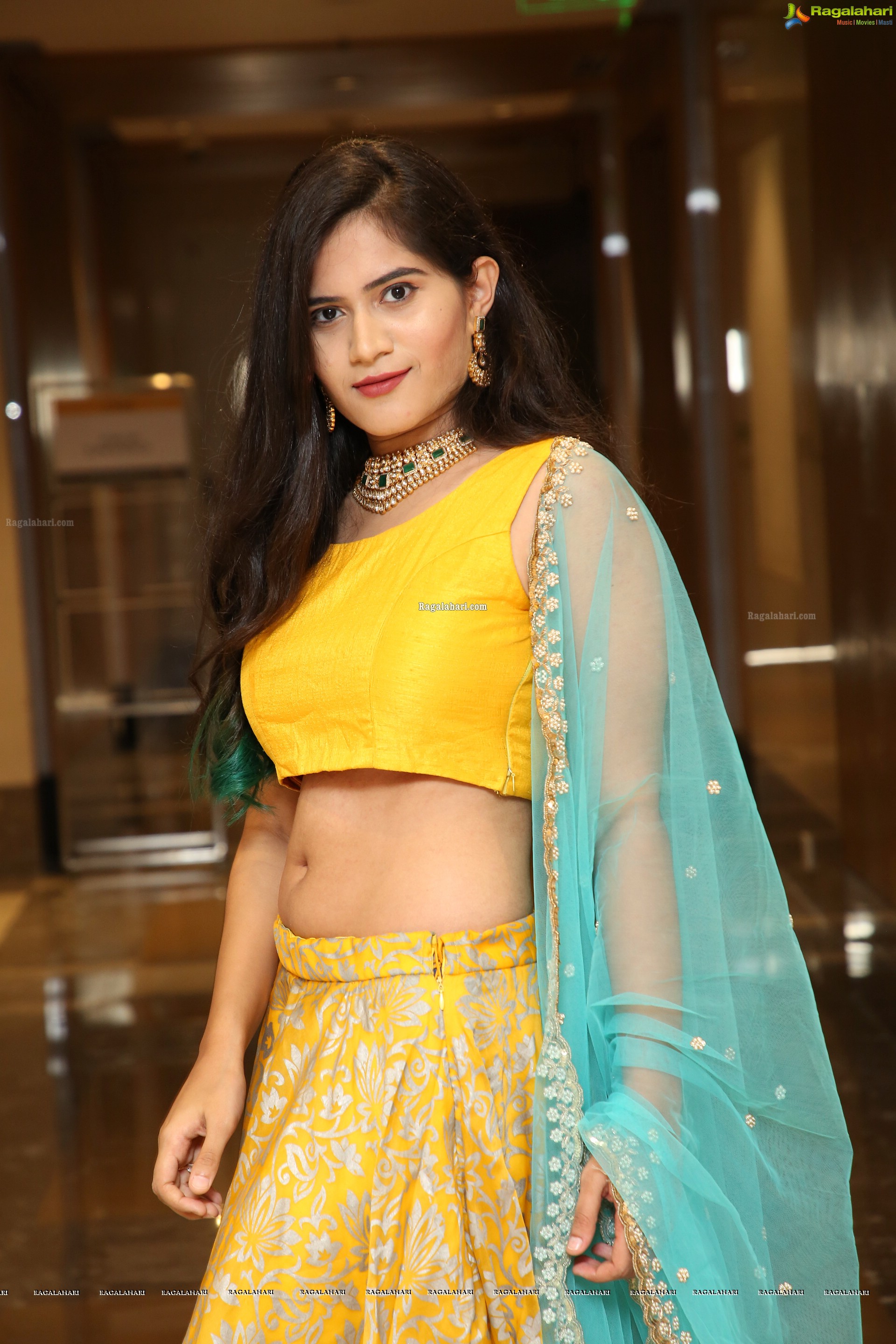 Tara Chowdary @ Arkayam Exhibition Curtain Raiser & Fashion Show - HD Gallery