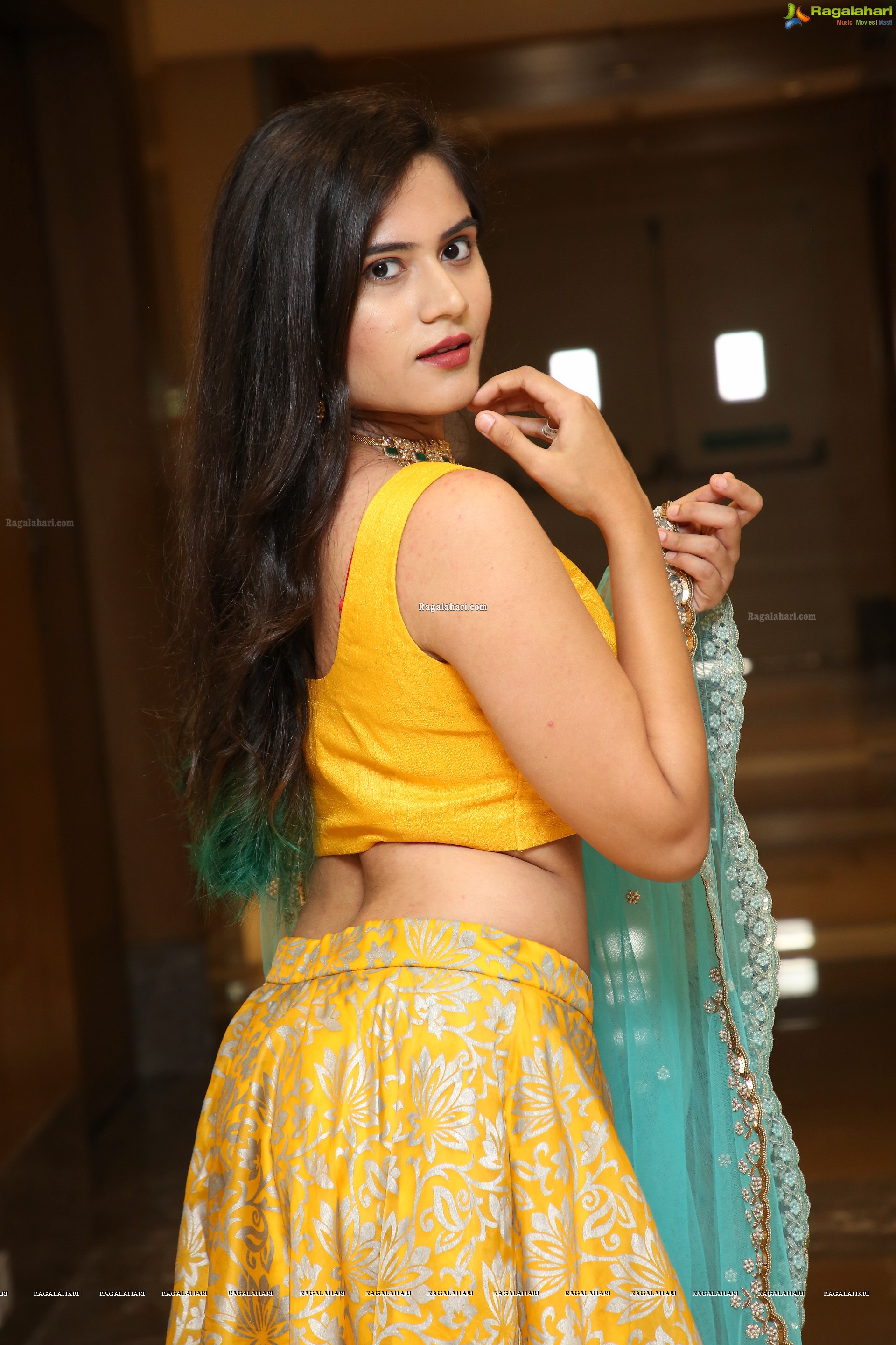 Tara Chowdary @ Arkayam Exhibition Curtain Raiser & Fashion Show - HD Gallery