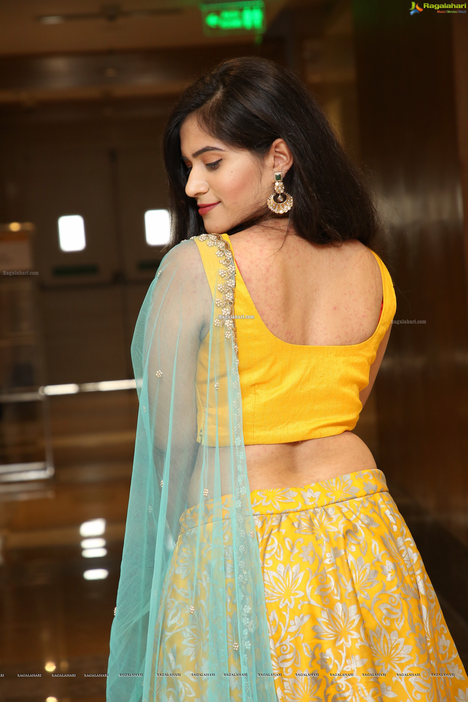 Tara Chowdary @ Arkayam Exhibition Curtain Raiser & Fashion Show - HD Gallery