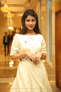 Twinkle Agarwal at Sutraa Grand Curtain Raiser