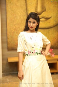 Twinkle Agarwal at Sutraa Grand Curtain Raiser