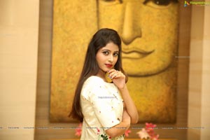 Twinkle Agarwal at Sutraa Grand Curtain Raiser