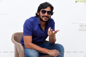 Vamsi Photos at Ninnu Thalachi Movie Interview