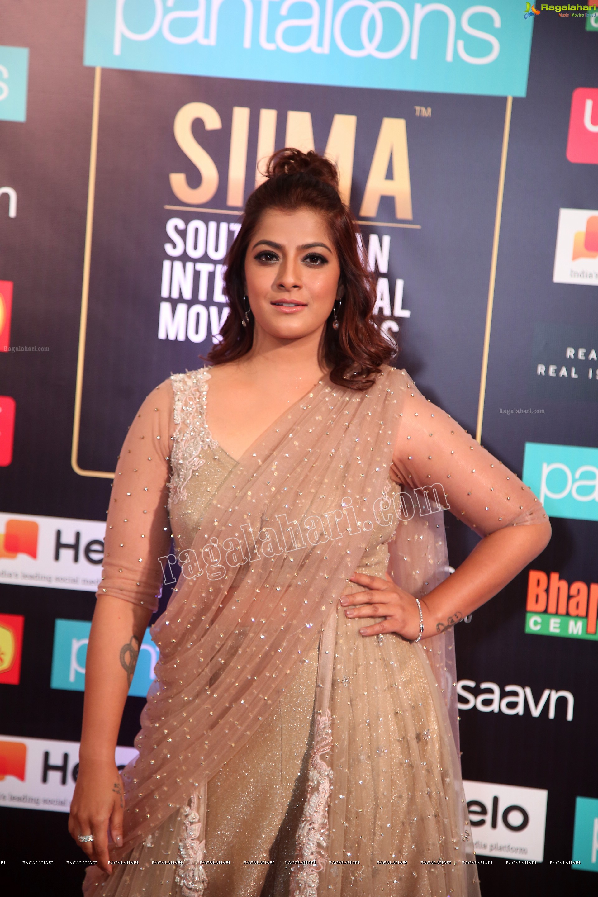 Varalaxmi Sarathkumar @ SIIMA 2019 (Exclusive) (High Definition Photos)