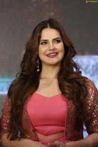 Zarine Khan at Chanakya Trailer Launch