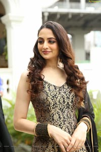 Zoya Afroz