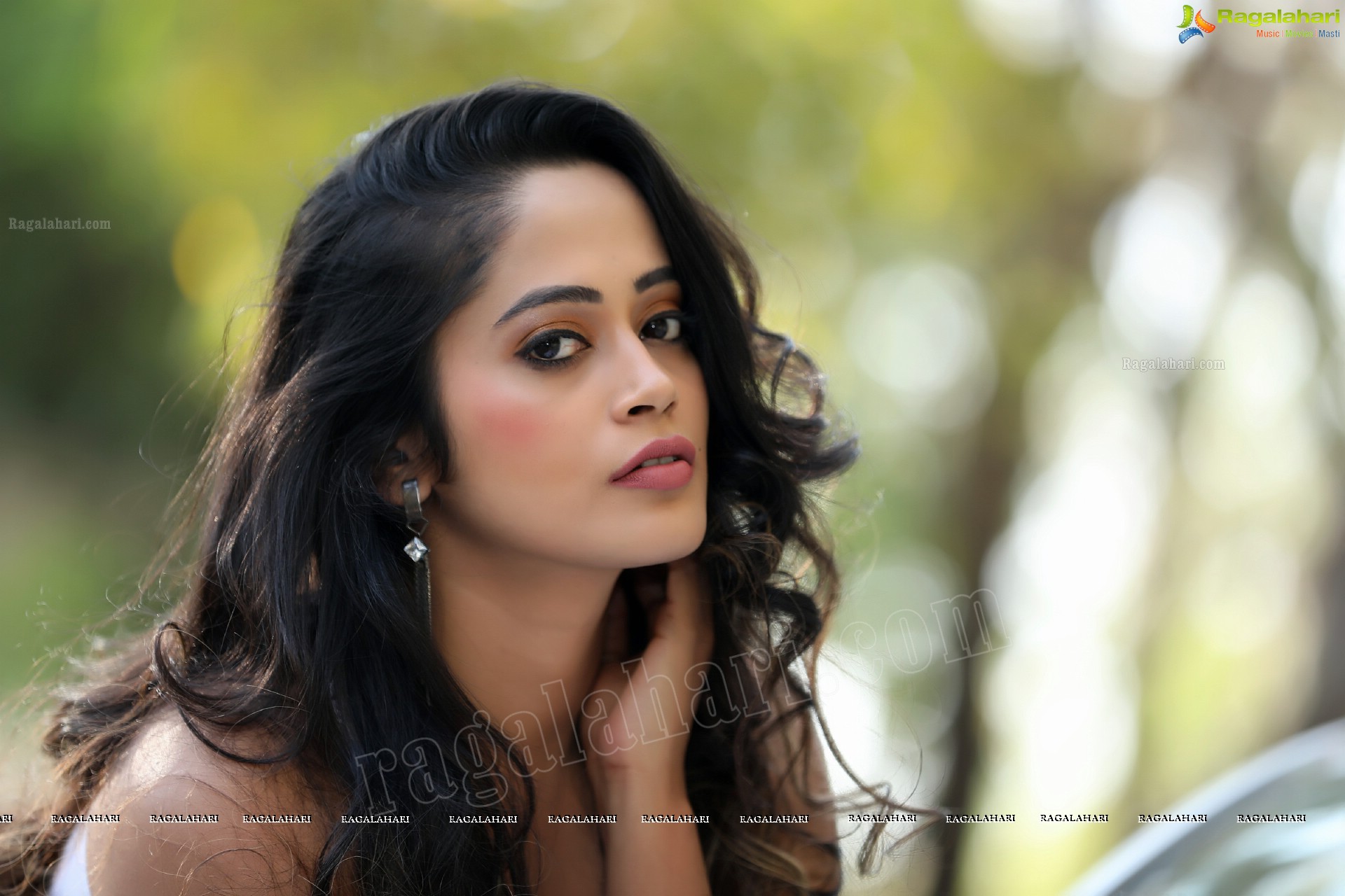 Pooja Chourasiya [Exclusive Photo Shoot] [High Definition Photos]