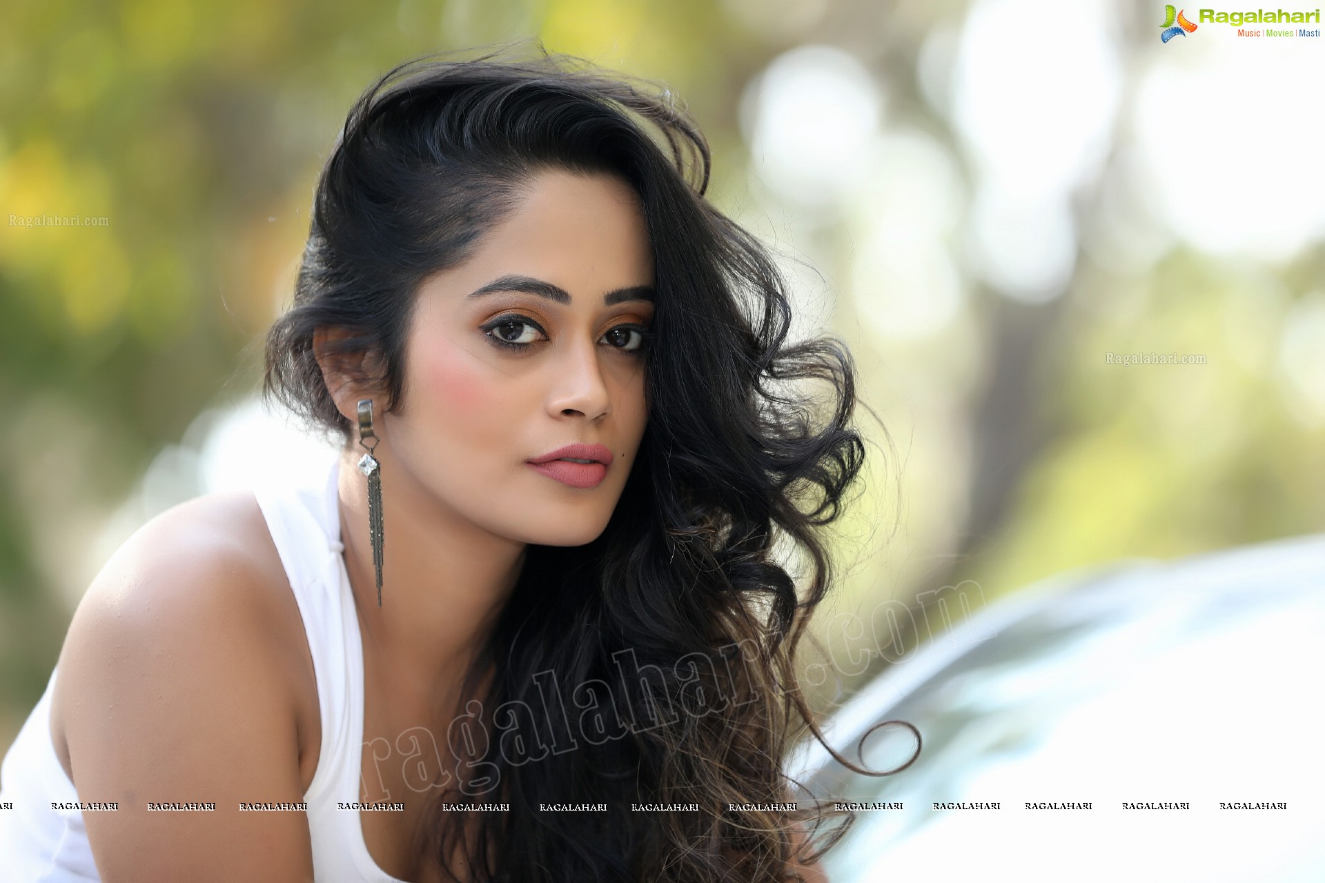 Pooja Chourasiya [Exclusive Photo Shoot] [High Definition Photos]