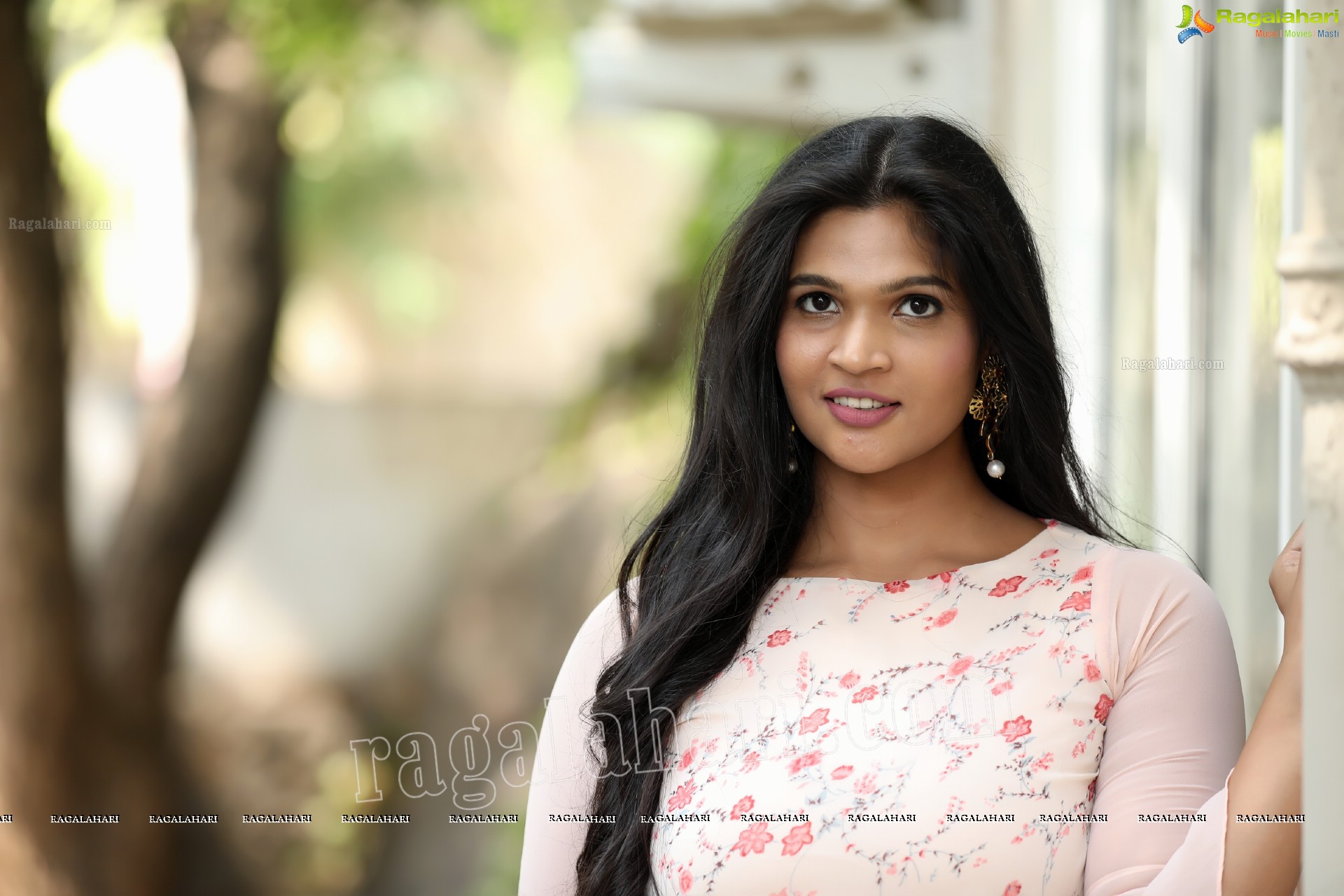 Twinkle Thomala (Exclusive Photo Shoot) (High Definition Photos)