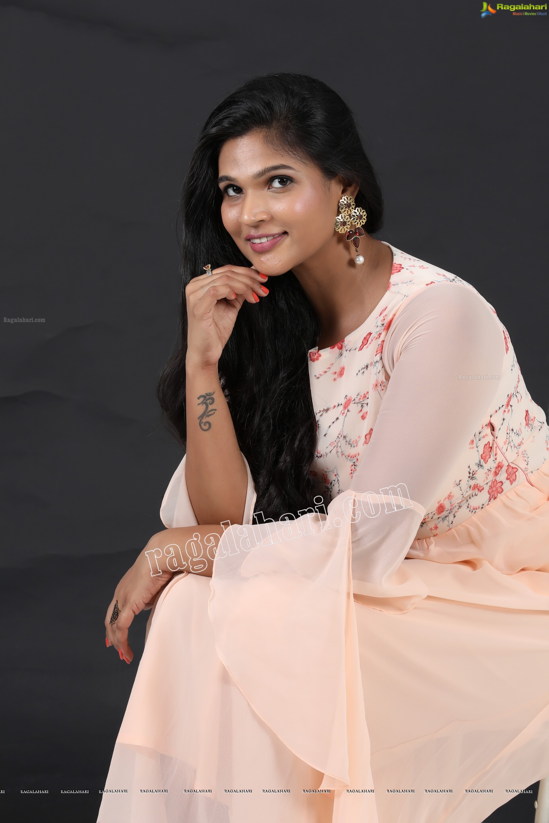 Twinkle Thomala (Exclusive Photo Shoot) (High Definition Photos)