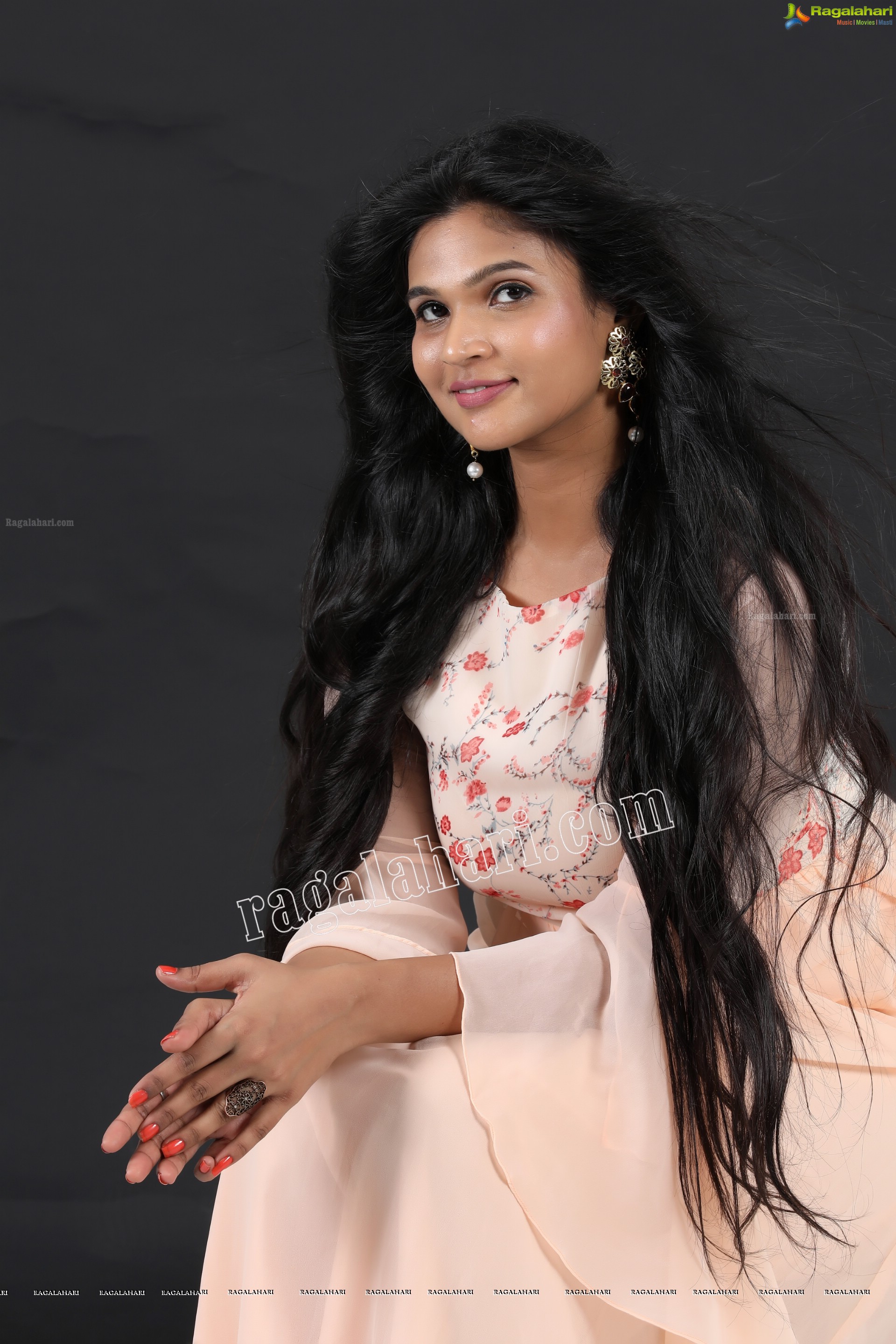 Twinkle Thomala (Exclusive Photo Shoot) (High Definition Photos)