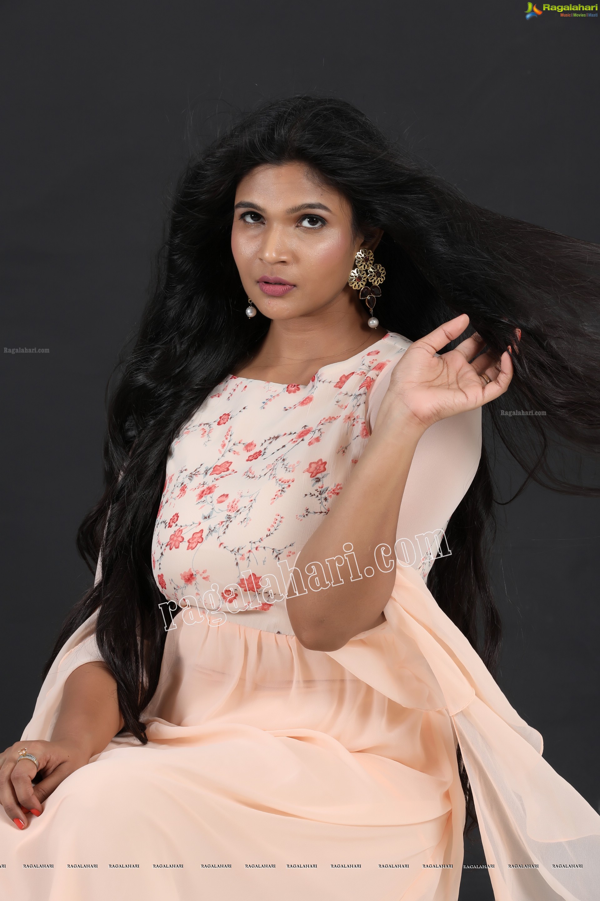 Twinkle Thomala (Exclusive Photo Shoot) (High Definition Photos)