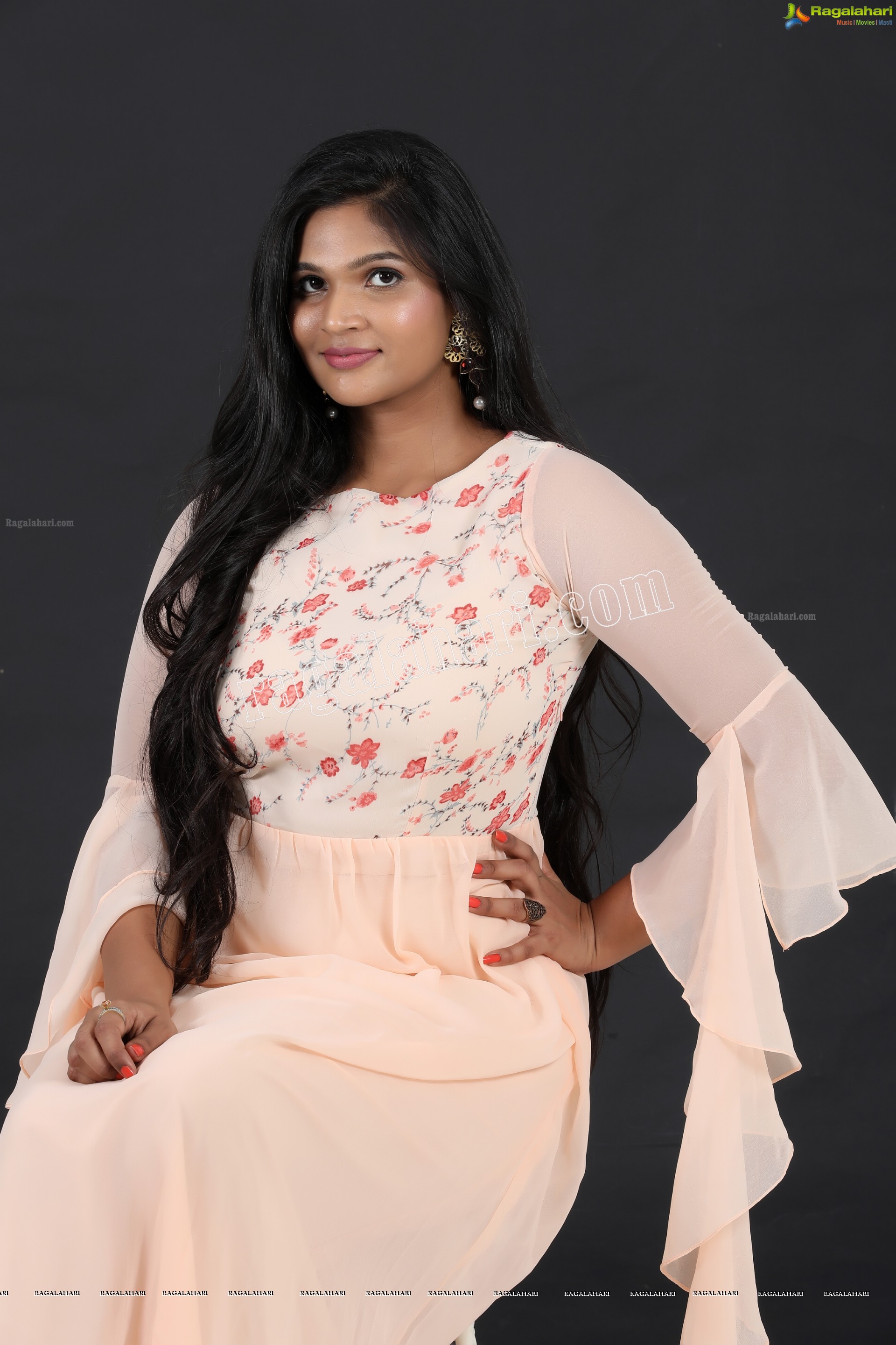 Twinkle Thomala (Exclusive Photo Shoot) (High Definition Photos)