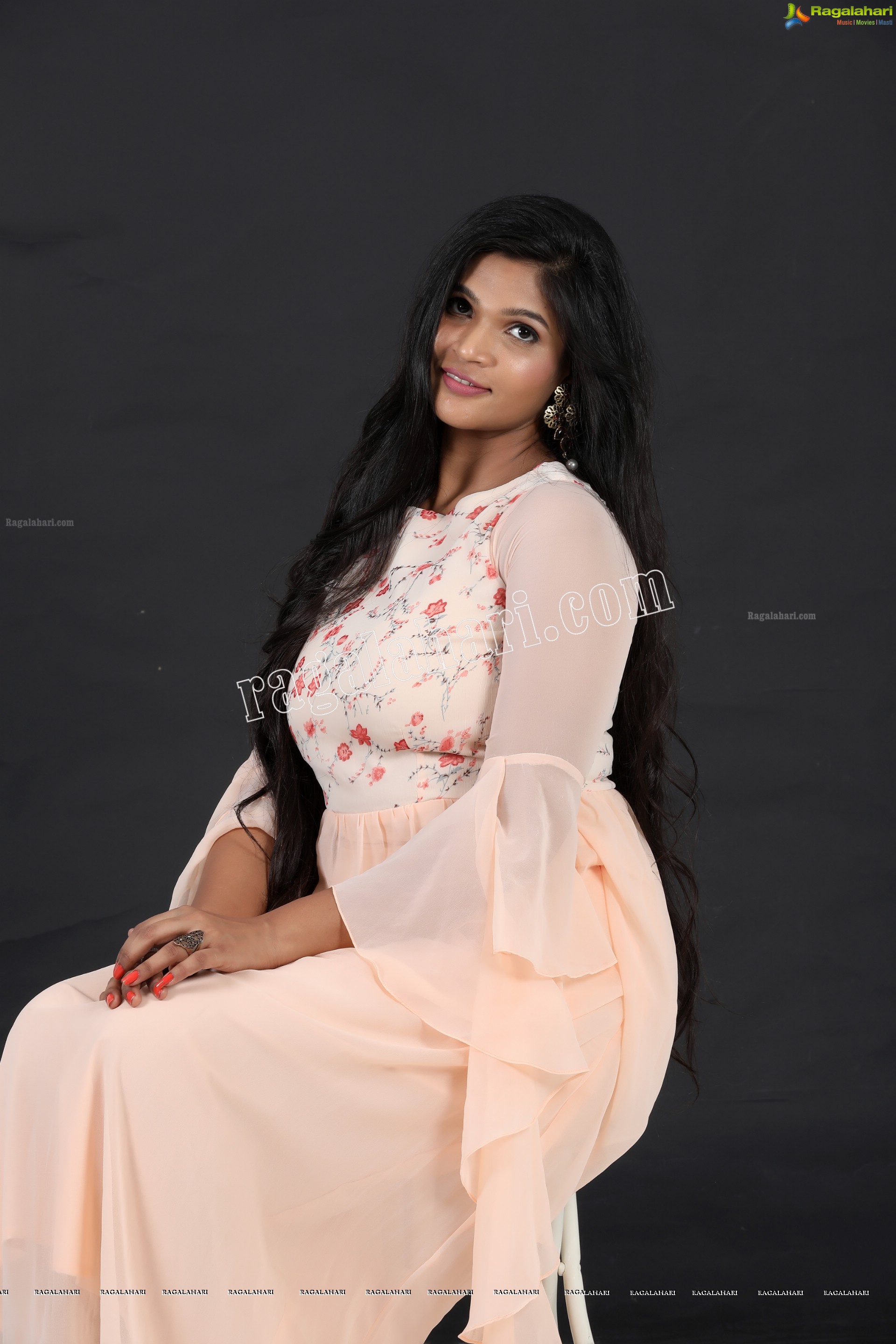 Twinkle Thomala (Exclusive Photo Shoot) (High Definition Photos)