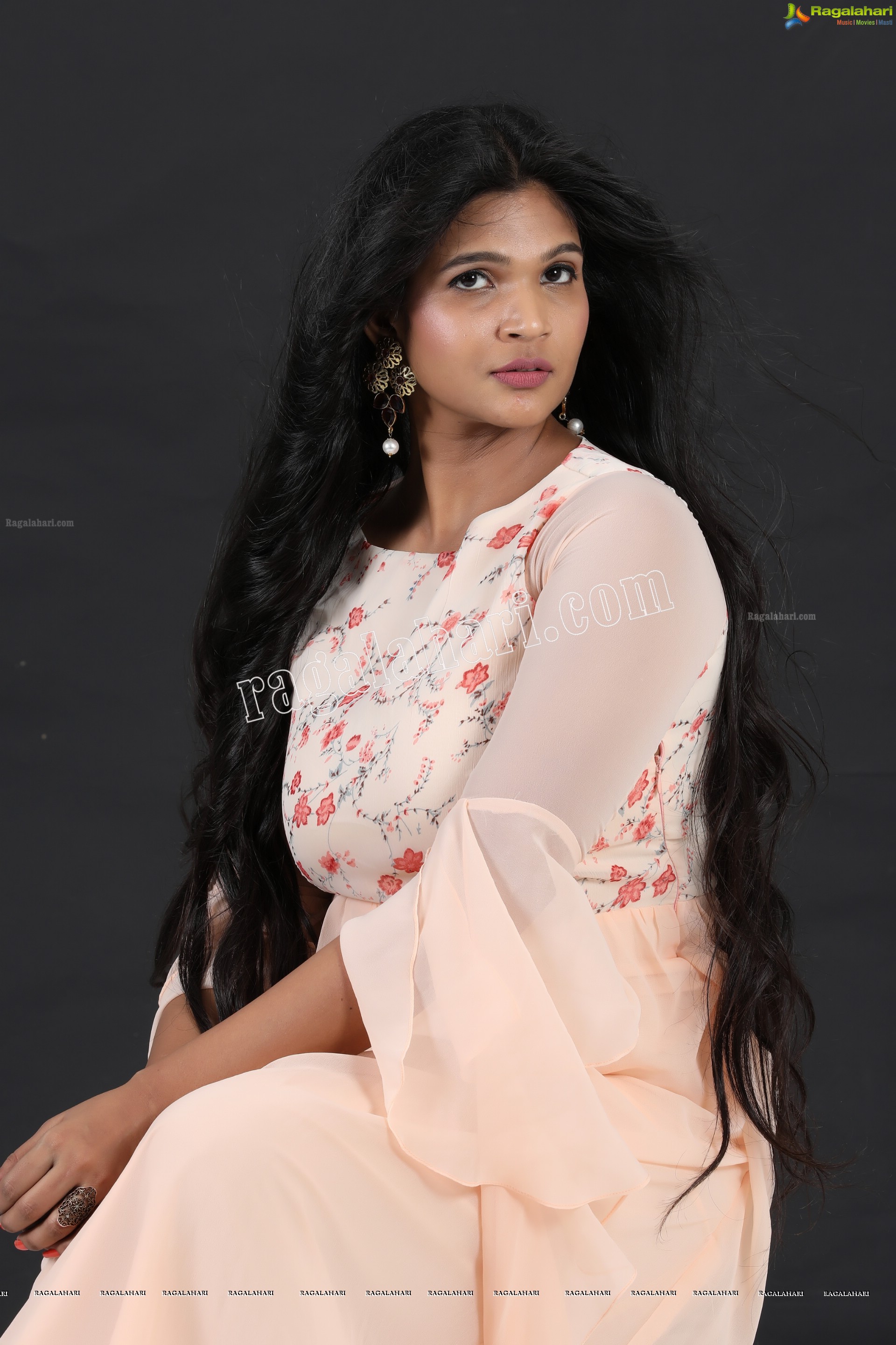 Twinkle Thomala (Exclusive Photo Shoot) (High Definition Photos)