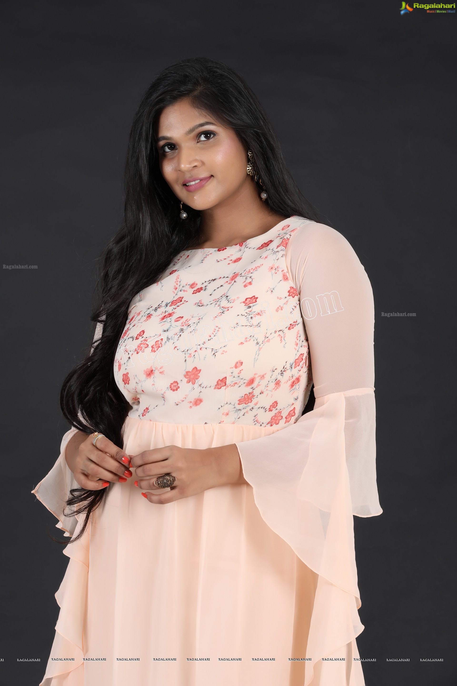 Twinkle Thomala (Exclusive Photo Shoot) (High Definition Photos)