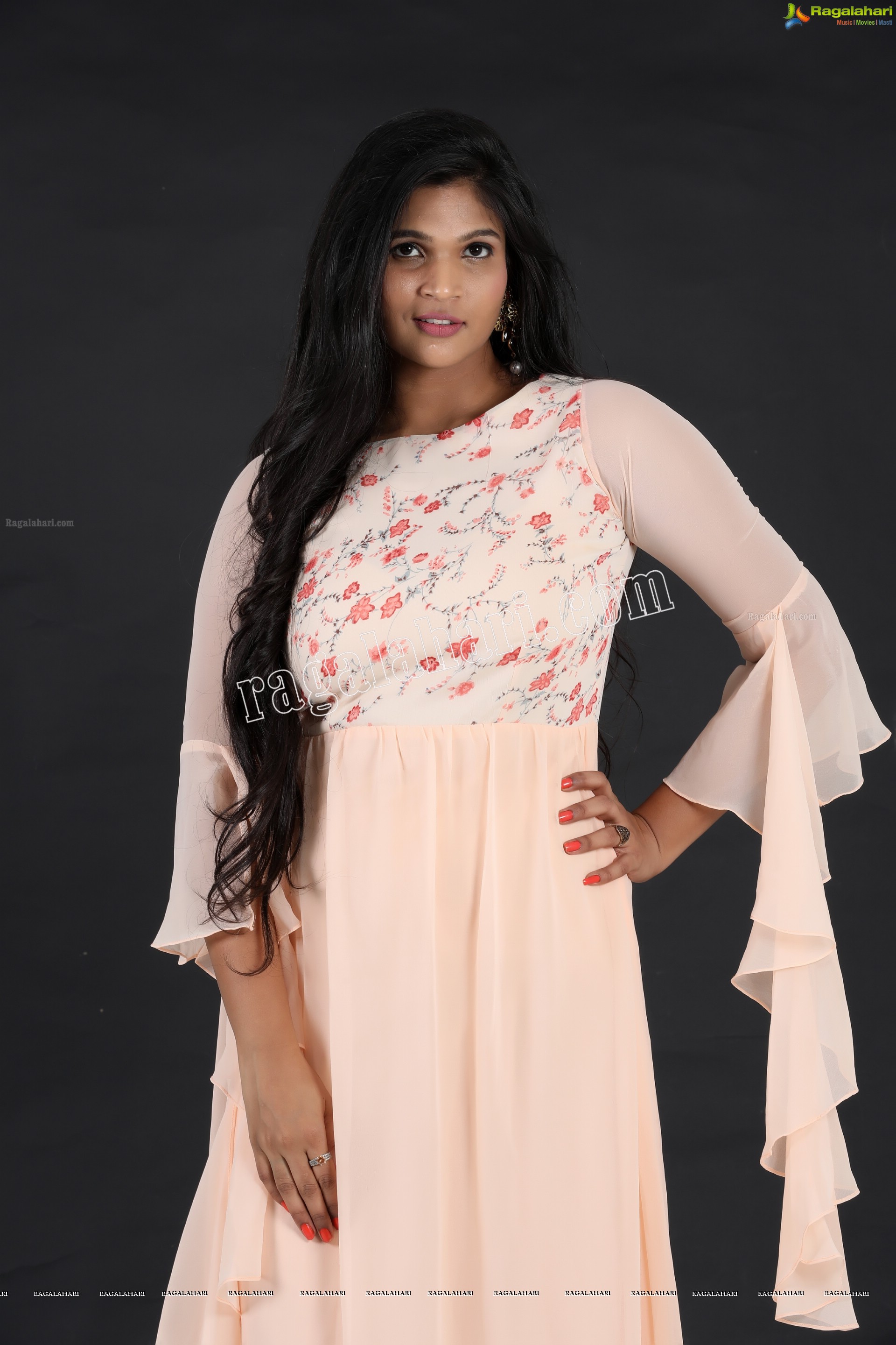 Twinkle Thomala (Exclusive Photo Shoot) (High Definition Photos)