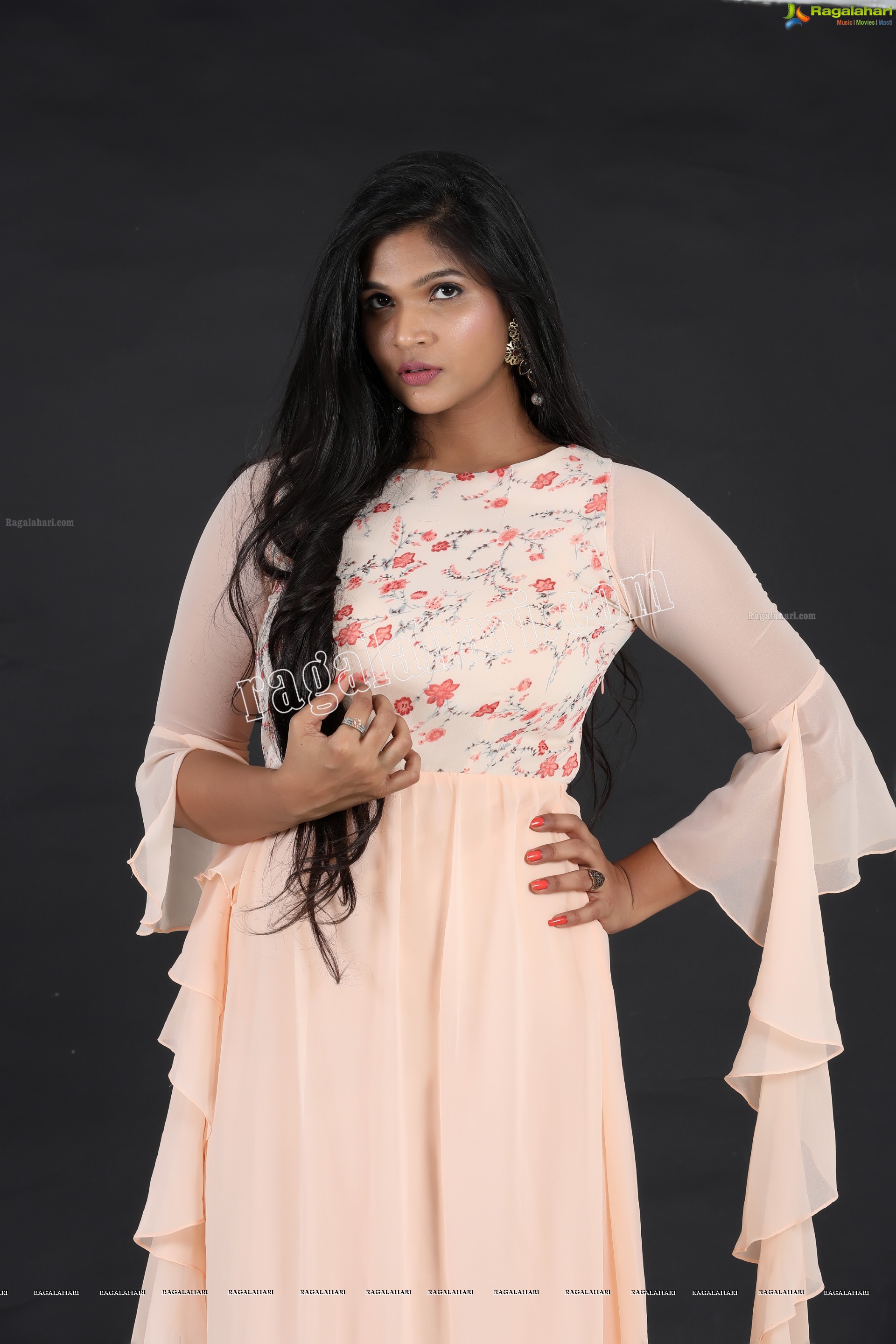 Twinkle Thomala (Exclusive Photo Shoot) (High Definition Photos)