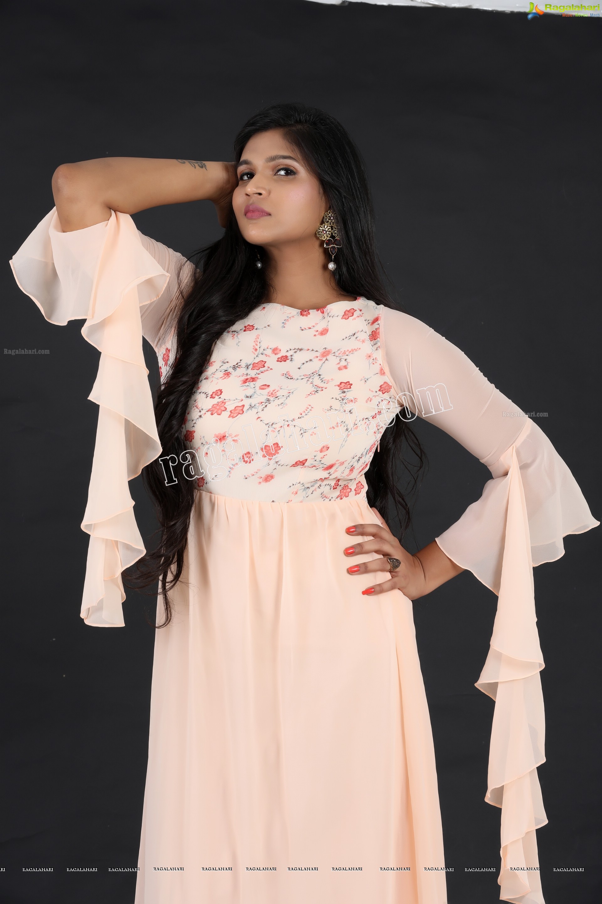 Twinkle Thomala (Exclusive Photo Shoot) (High Definition Photos)