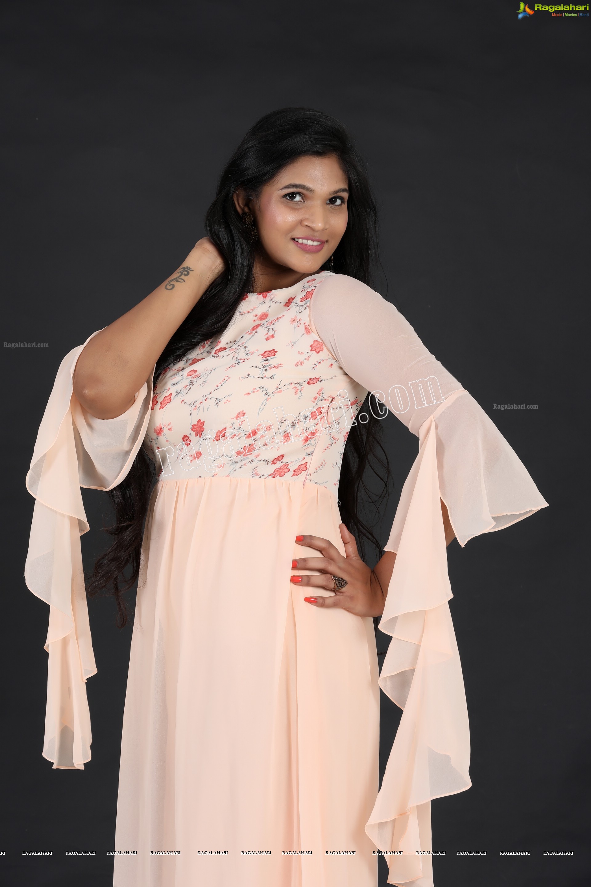 Twinkle Thomala (Exclusive Photo Shoot) (High Definition Photos)