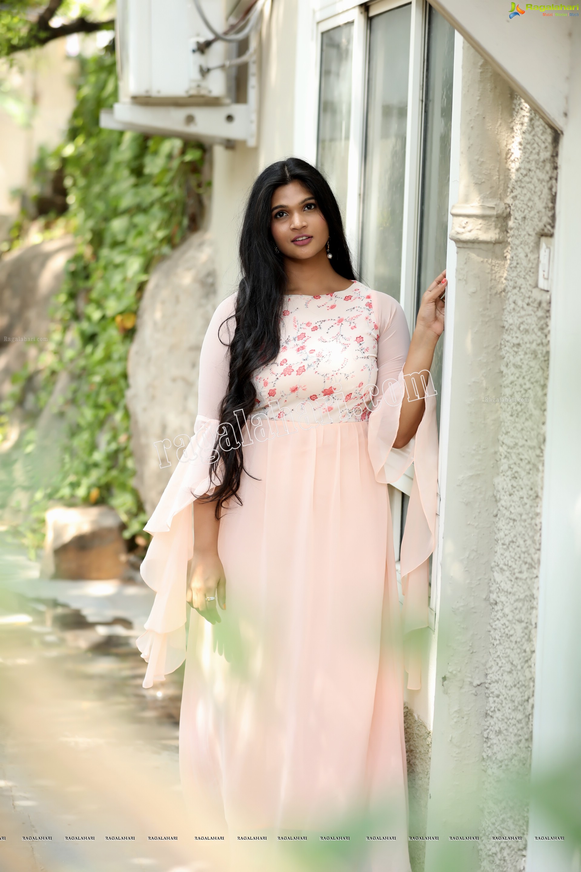 Twinkle Thomala (Exclusive Photo Shoot) (High Definition Photos)