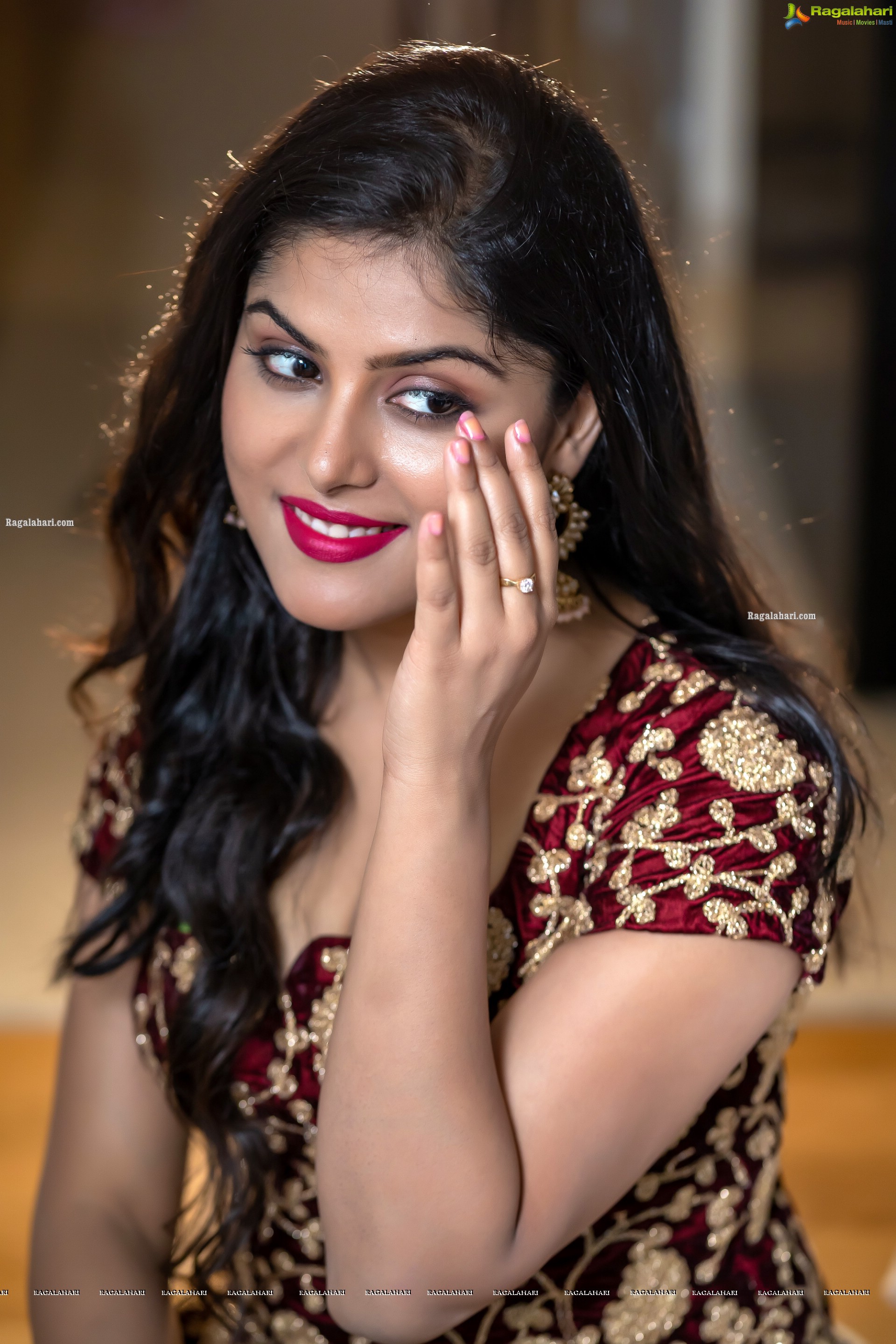 Divyangana Singh Latest Photoshoot Images - HD Gallery