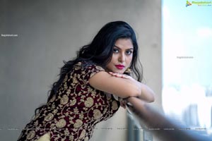 Divyangana Singh HD Photos