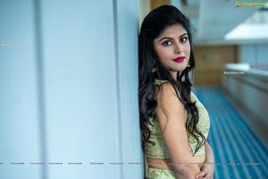 Divyangana Singh HD Photos