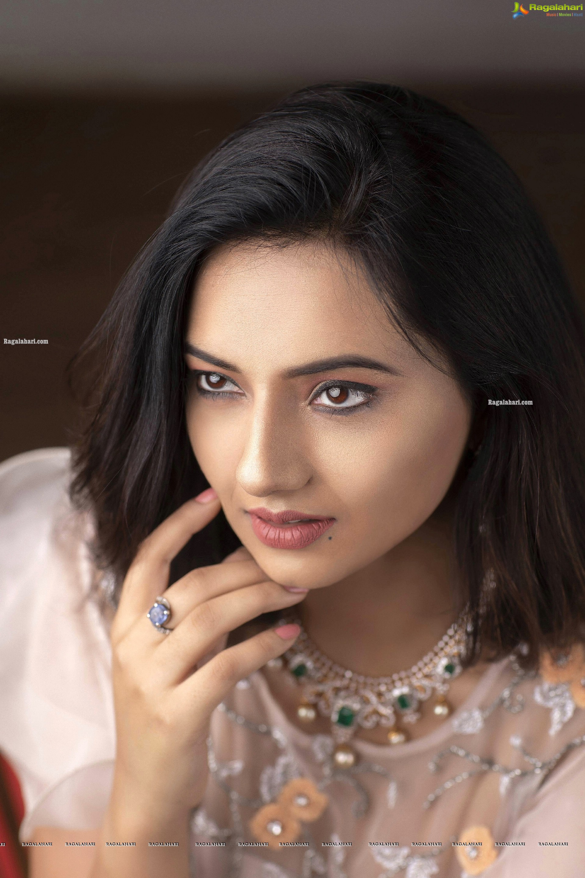 Isha Chawla Latest Photoshoot Images - HD Gallery