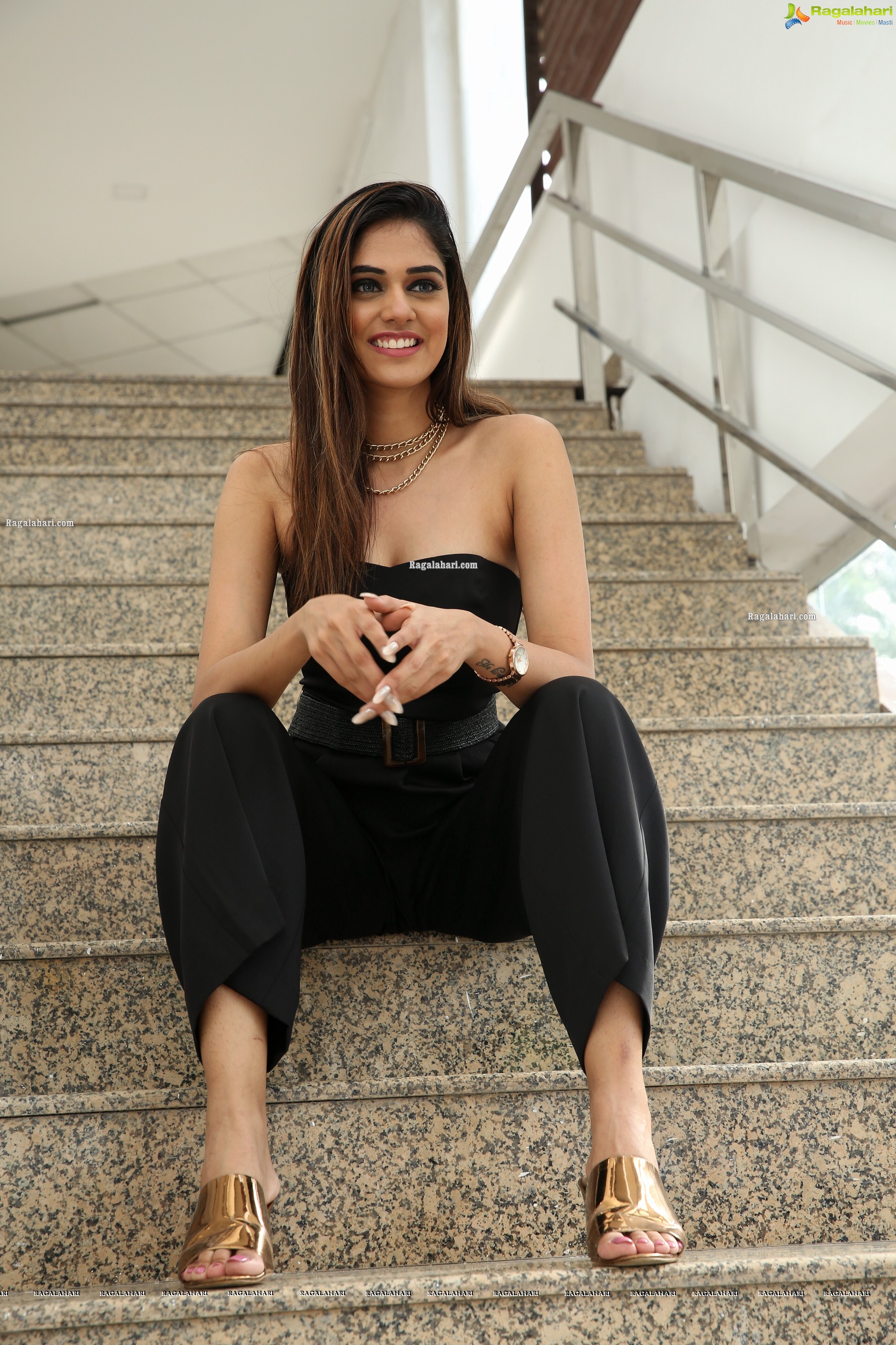 Kritya Sudha at Truefitt & Hill Luxury Salon Launch and Fashion Showcase, HD Gallery