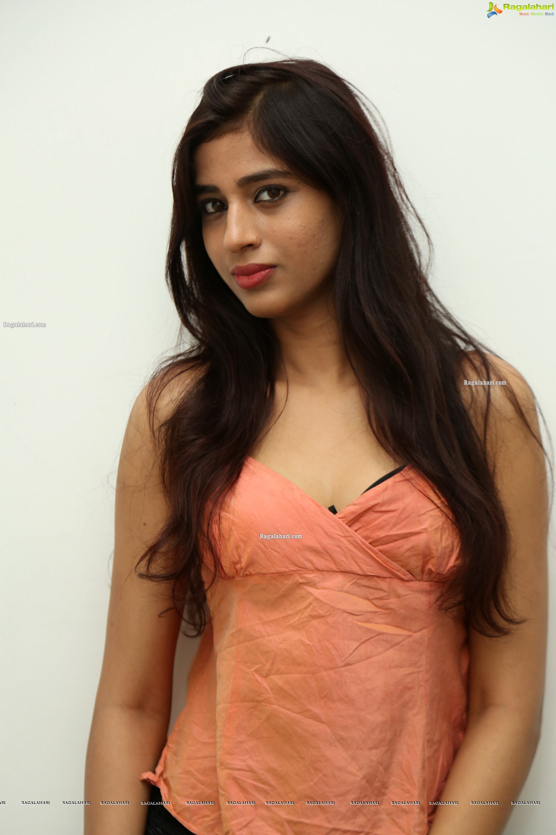 Naziya Khan at Brand Factory - The Biggest Fashion Unlock Sale 2020, HD Gallery