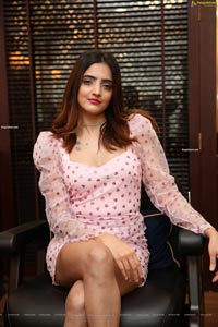 Pooja Thakur at Truefitt & Hill Luxury Salon Launch