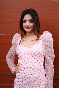 Pooja Thakur at Truefitt & Hill Luxury Salon Launch