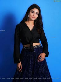 Priyanka Sharma HD Photos