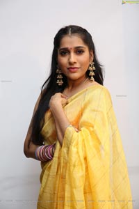 Rashmi Gautam at Linen House E-Commerce Portal Launch