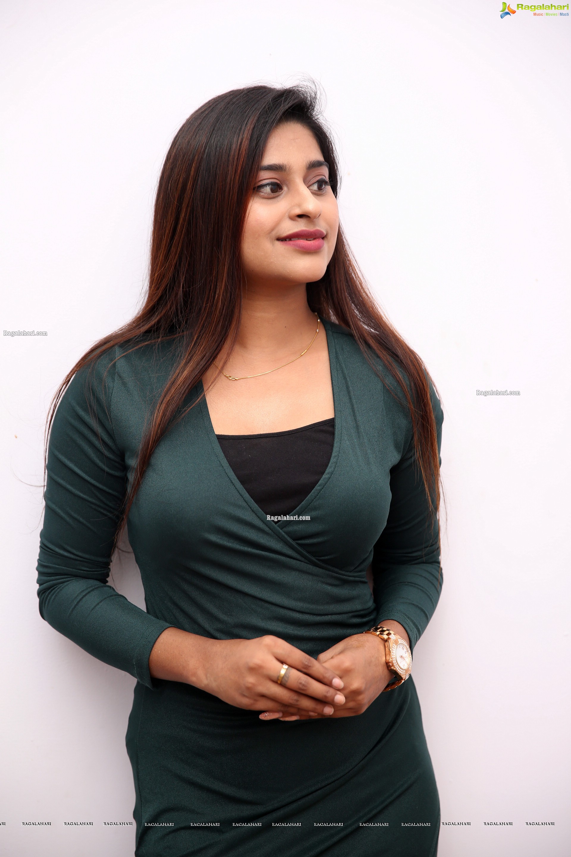 Shravani Varma at Sutraa Fashion Exhibition 2020 Curtain Raiser, HD Photo Gallery