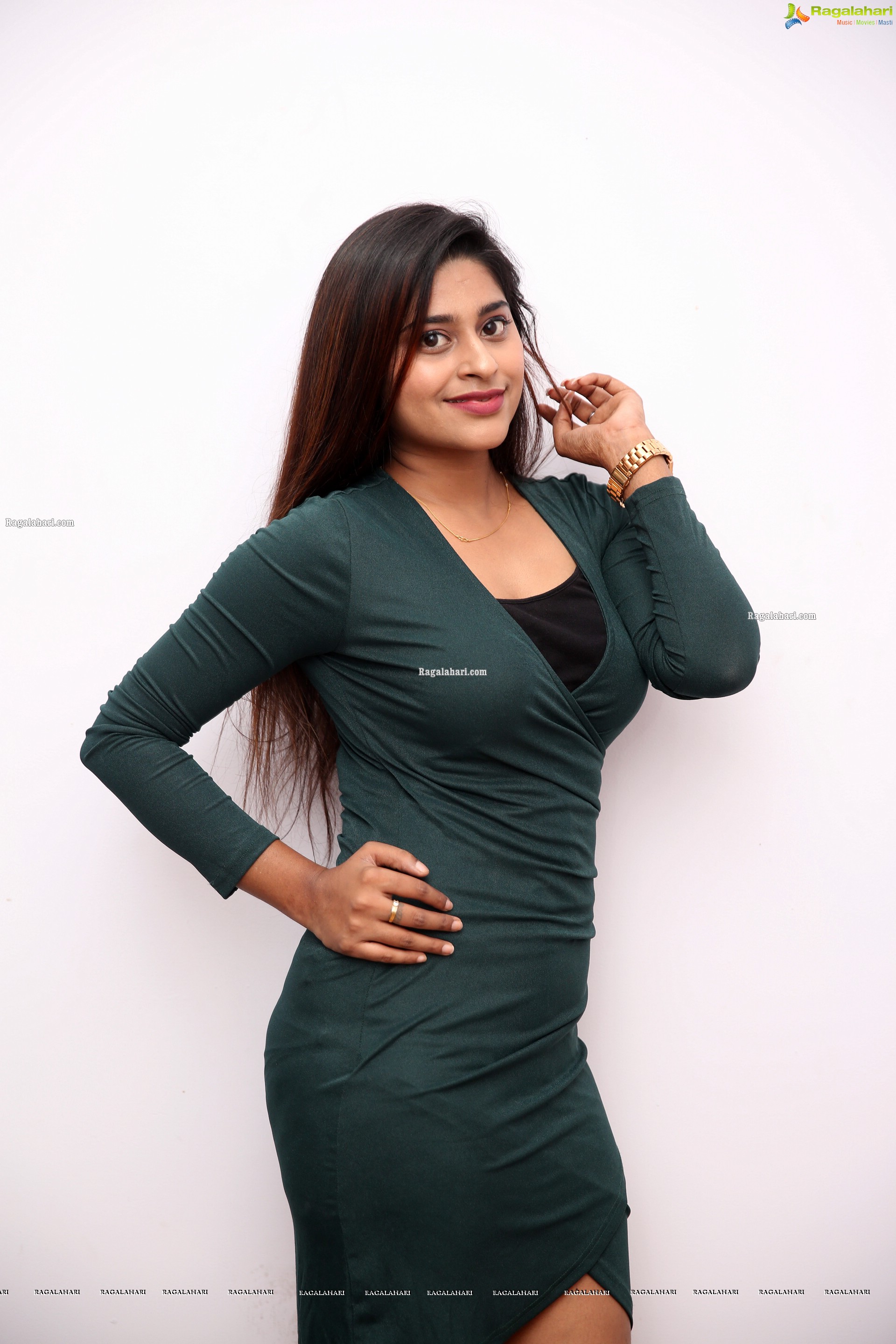 Shravani Varma at Sutraa Fashion Exhibition 2020 Curtain Raiser, HD Photo Gallery