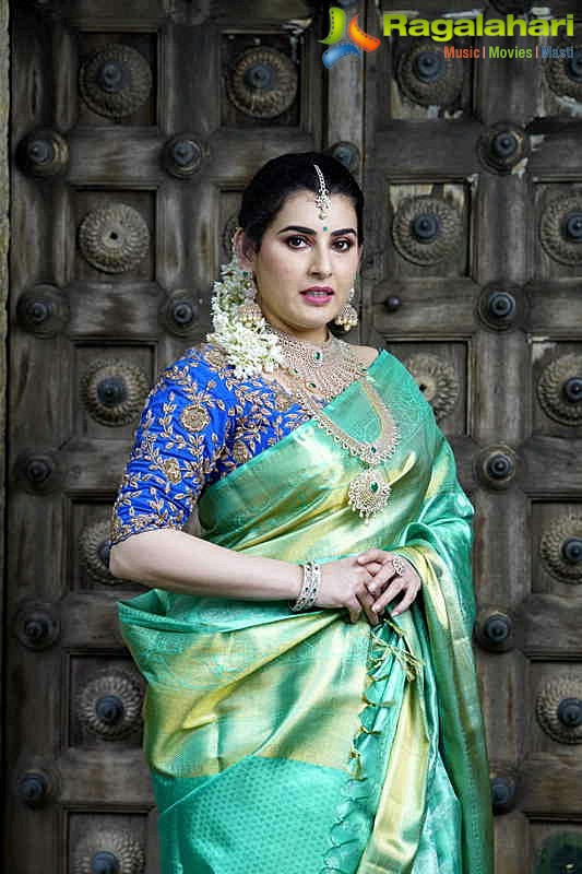 Archana Shastry In Silk Saree, Photo Gallery