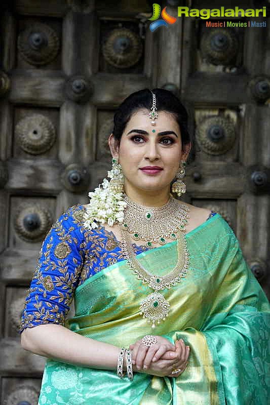 Archana Shastry In Silk Saree, Photo Gallery