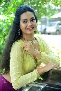 Gnana Priya at Veyi Subhamulu Kalugu Neeku Teaser Launch