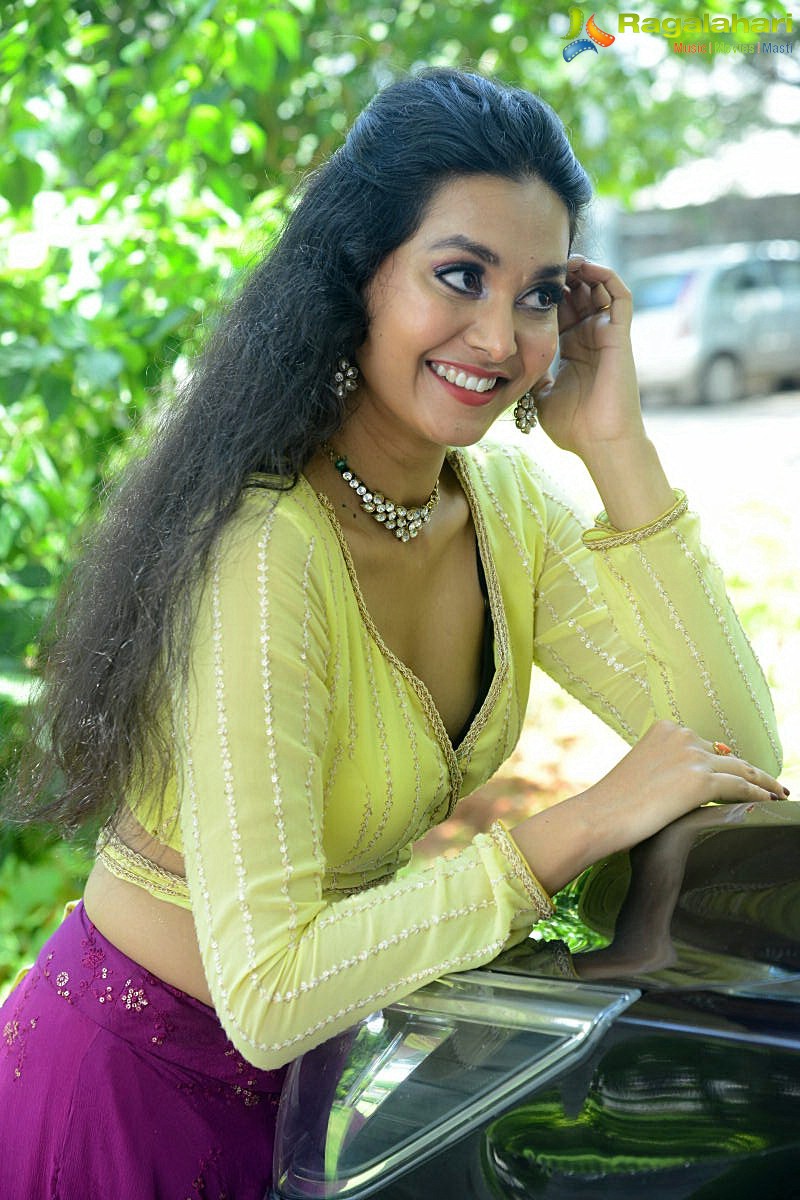 Gnana Priya at Veyi Subhamulu Kalugu Neeku Movie Teaser Launch, Gallery