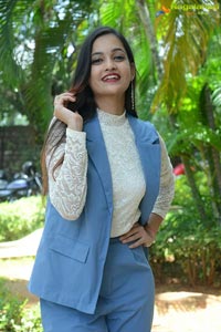 Tamanna Vyas at Veyi Subhamulu Kalugu Neeku Teaser Launch