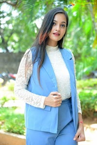 Tamanna Vyas at Veyi Subhamulu Kalugu Neeku Teaser Launch