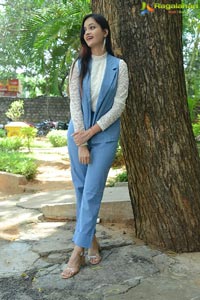 Tamanna Vyas at Veyi Subhamulu Kalugu Neeku Teaser Launch