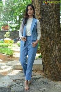 Tamanna Vyas at Veyi Subhamulu Kalugu Neeku Teaser Launch